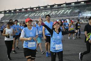 BIB: 53360, 53310
                            <button type="button" onclick="openModal(10465016)" class="btn btn-primary btn-sm float-right btn-popup" data-toggle="modal" data-target=".modal-high-quality">
                        <i class="fas fa-shopping-cart"></i> Add to Cart
                    </button>
                                            <button type="button" onclick="isThisMe(10465016, true)" class="btn btn-success btn-sm float-right btn-popup btn-isme hidden" data-toggle="tooltip" data-placement="bottom" title="นี่คือรูปของคุณใช่ไหม คลิกที่นี่เพื่อเอาเข้าอัลบั้ม">
                        <i class="fas fa-plus"></i> Add to album
                    </button>
                    <button type="button" onclick="isThisMe(10465016, false)" class="btn btn-warning btn-sm float-right btn-popup btn-isnotme hidden">
                        <i class="fas fa-ban"></i> Remove from album
                    </button>